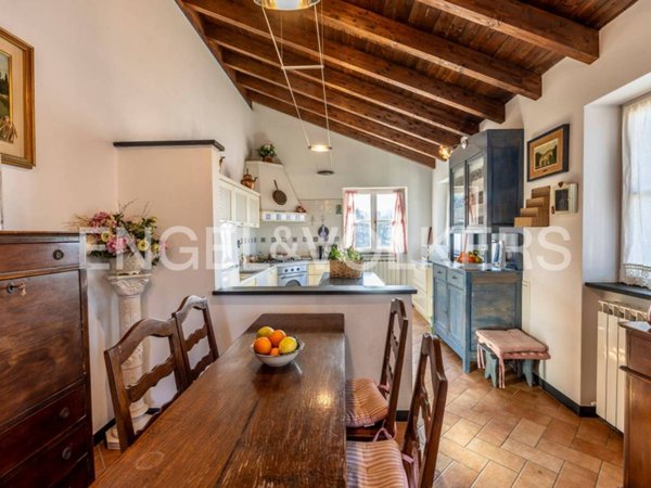 appartamento in vendita a Castiglione Chiavarese in zona Velva