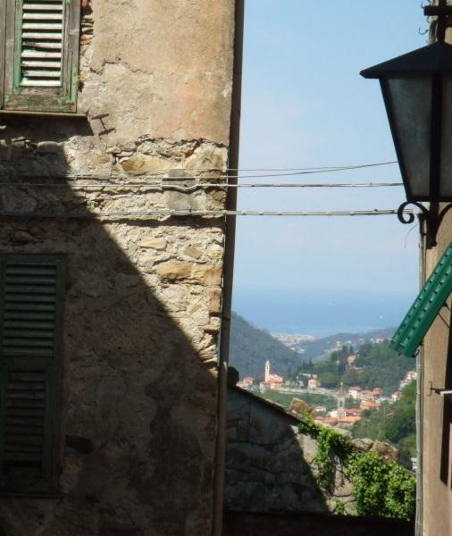 appartamento in vendita a Castiglione Chiavarese in zona Velva