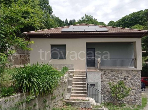 casa indipendente in vendita a Castiglione Chiavarese in zona Velva