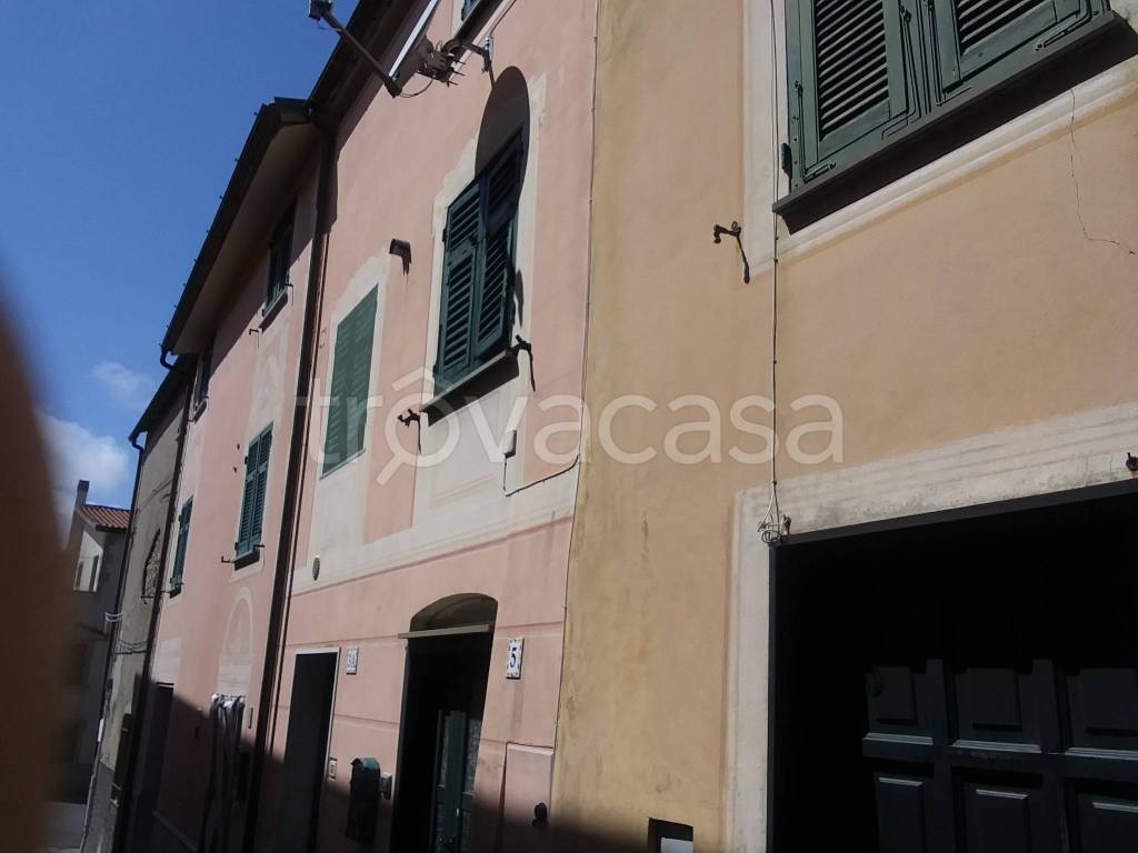 casa indipendente in vendita a Castiglione Chiavarese in zona Velva