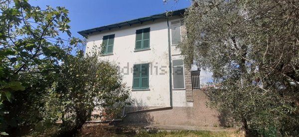 casa indipendente in vendita a Castiglione Chiavarese