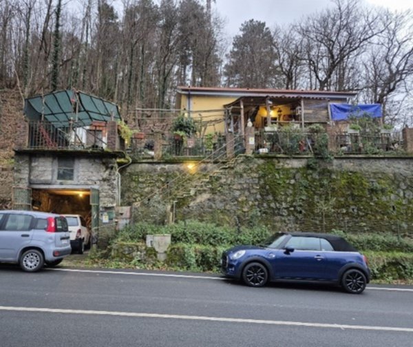 casa indipendente in vendita a Castiglione Chiavarese in zona Velva