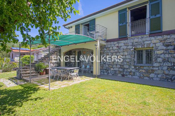 casa indipendente in vendita a Castiglione Chiavarese in zona Velva