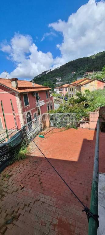 appartamento in vendita a Castiglione Chiavarese