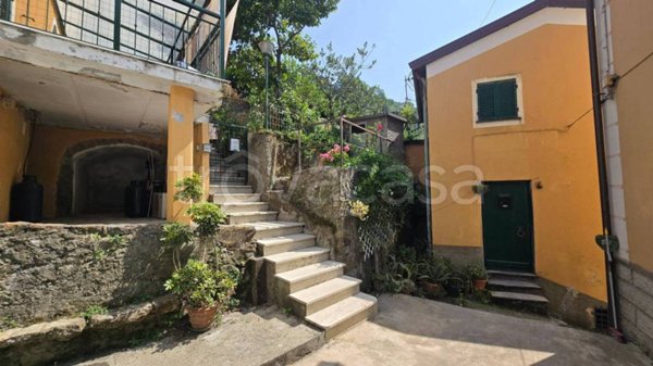 casa indipendente in vendita a Castiglione Chiavarese