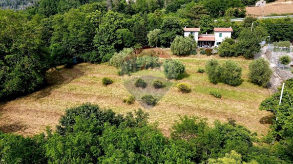 casa indipendente in vendita a Castiglione Chiavarese in zona Velva