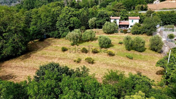 casa indipendente in vendita a Castiglione Chiavarese in zona Velva