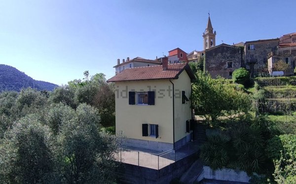 appartamento in vendita a Castiglione Chiavarese