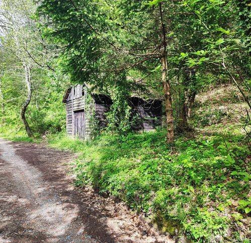 locale di sgombero in vendita a Castiglione Chiavarese