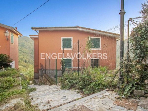 casa indipendente in vendita a Castiglione Chiavarese