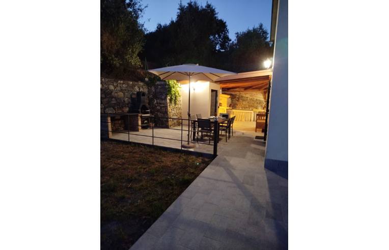 casa indipendente in vendita a Castiglione Chiavarese in zona Missano