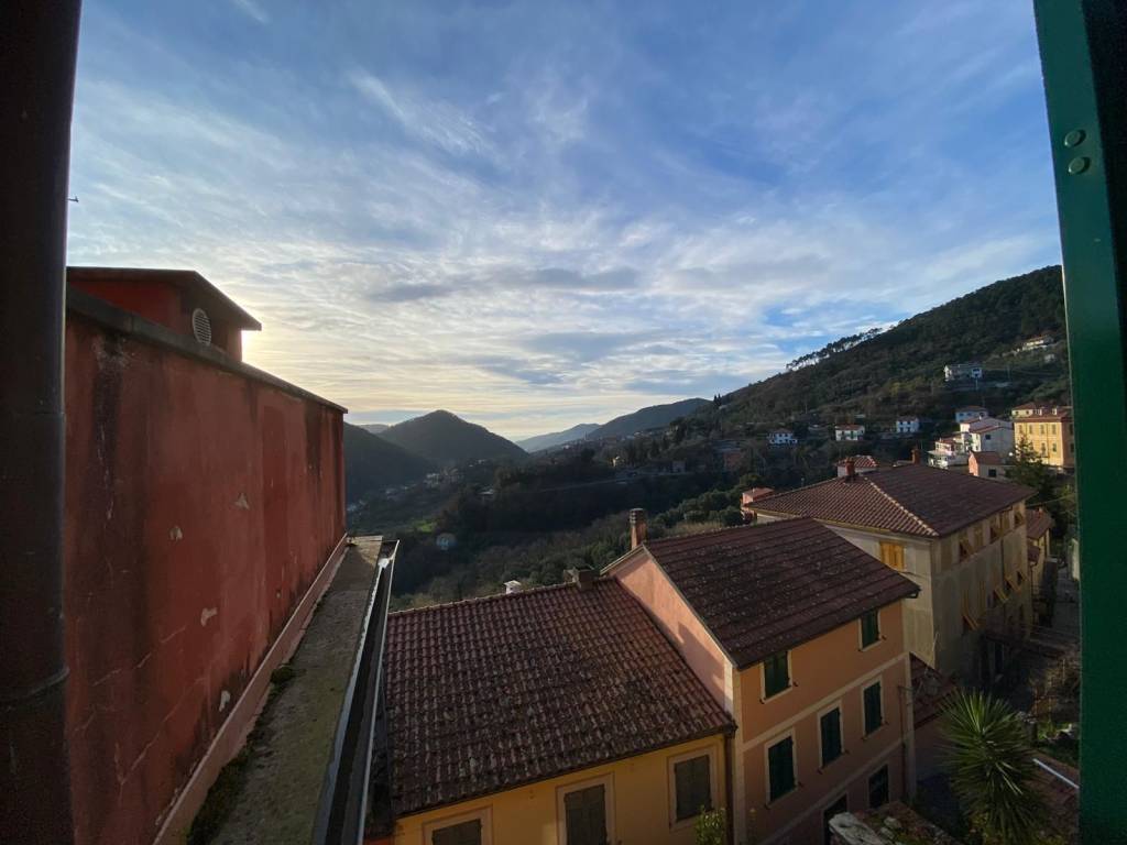 appartamento in vendita a Castiglione Chiavarese