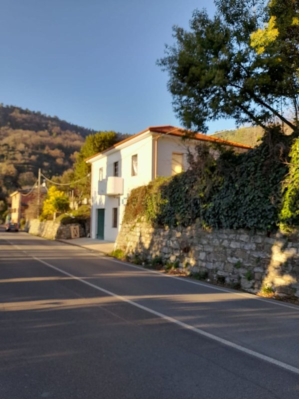 appartamento in vendita a Castiglione Chiavarese