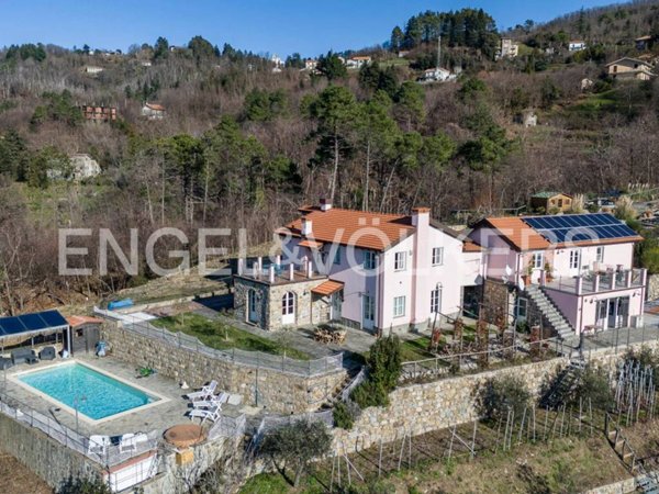 appartamento in vendita a Castiglione Chiavarese in zona Velva