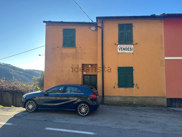 appartamento in vendita a Castiglione Chiavarese