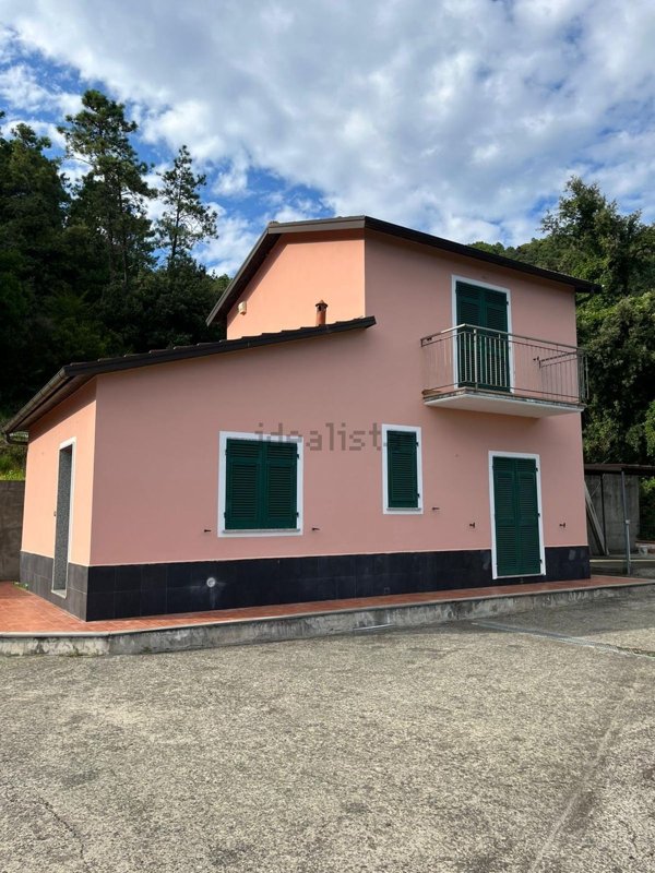 appartamento in vendita a Castiglione Chiavarese in zona Campegli