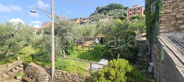 casa indipendente in vendita a Castiglione Chiavarese in zona Missano