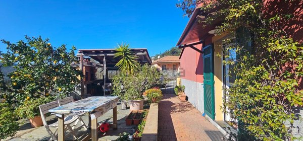 appartamento in vendita a Castiglione Chiavarese in zona Masso