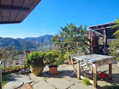 appartamento in vendita a Castiglione Chiavarese in zona Masso