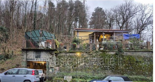 casa indipendente in vendita a Castiglione Chiavarese