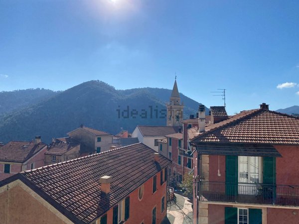 casa indipendente in vendita a Castiglione Chiavarese