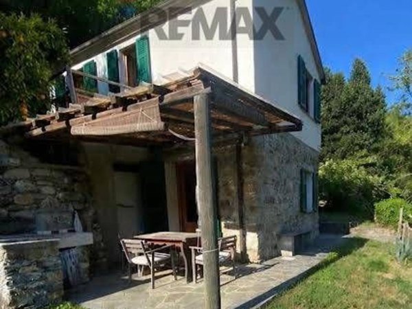 casa indipendente in vendita a Castiglione Chiavarese
