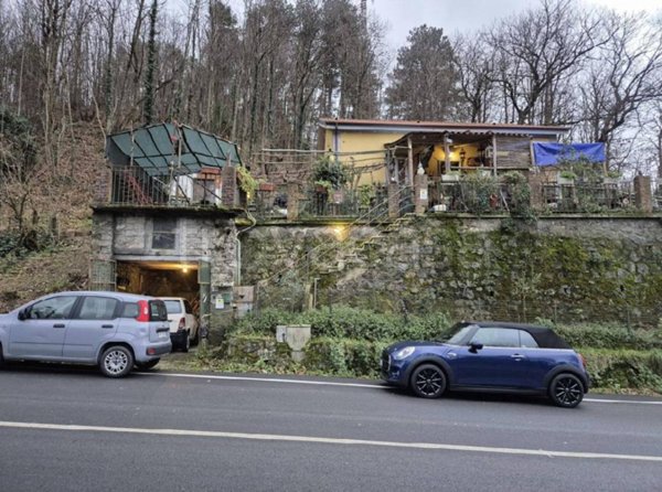 casa indipendente in vendita a Castiglione Chiavarese
