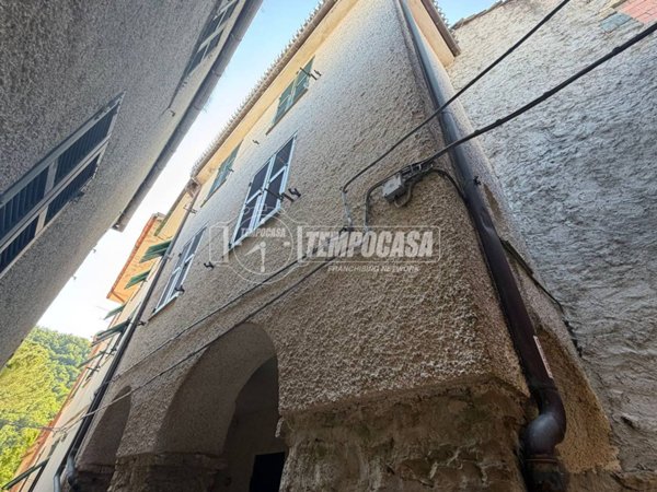 casa indipendente in vendita a Castiglione Chiavarese in zona Missano