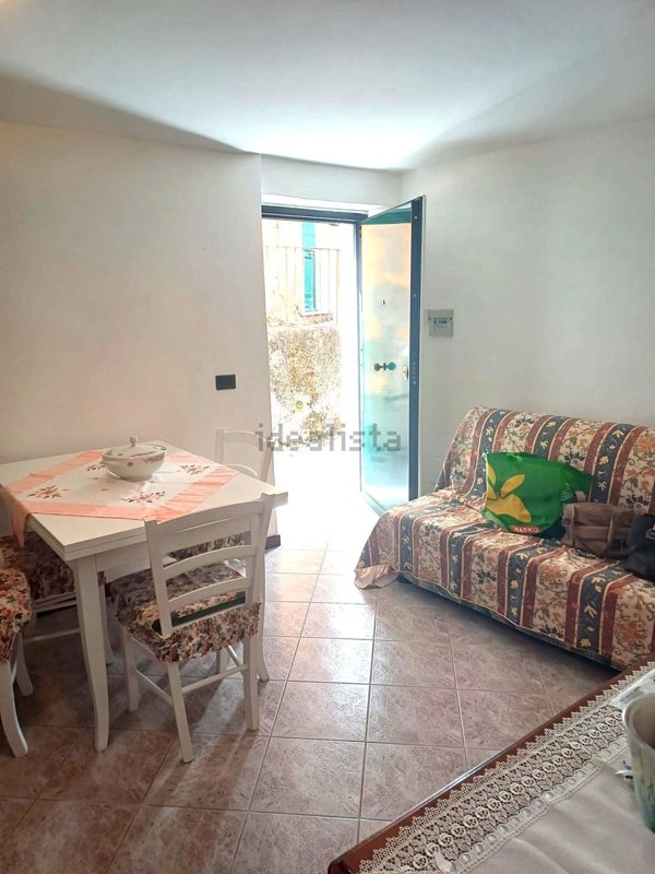 appartamento in vendita a Castiglione Chiavarese in zona Campegli