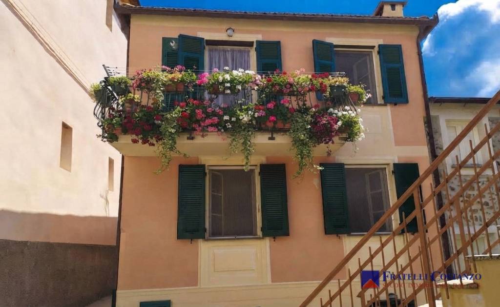 casa indipendente in vendita a Castiglione Chiavarese in zona Missano