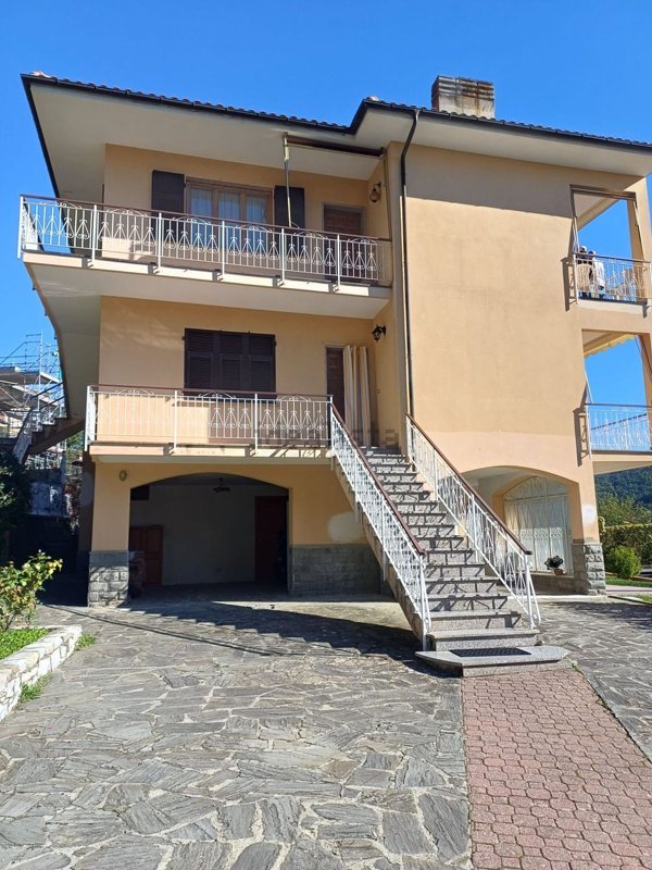 appartamento in vendita a Castiglione Chiavarese