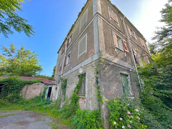 casa indipendente in vendita a Ceranesi