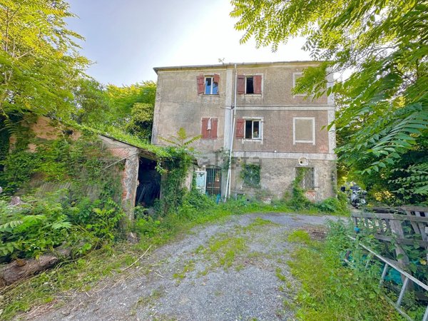 casa indipendente in vendita a Ceranesi