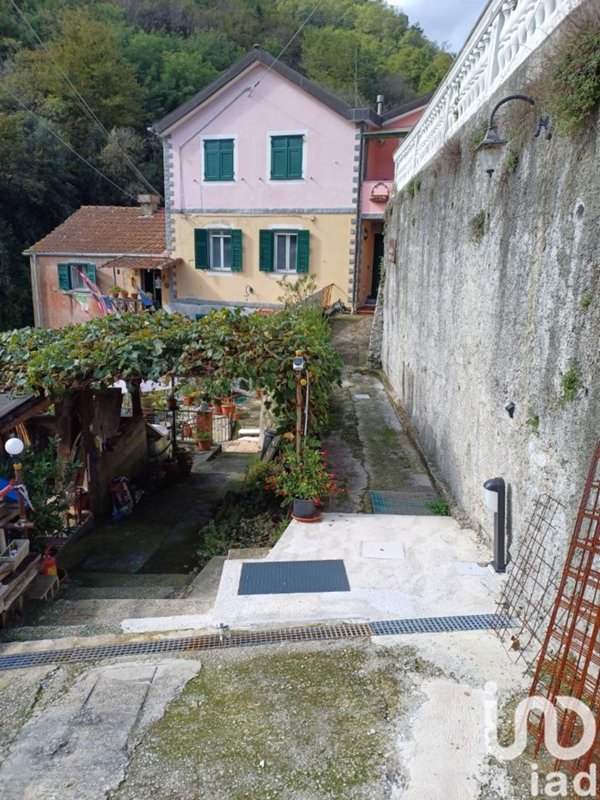 casa indipendente in vendita a Ceranesi
