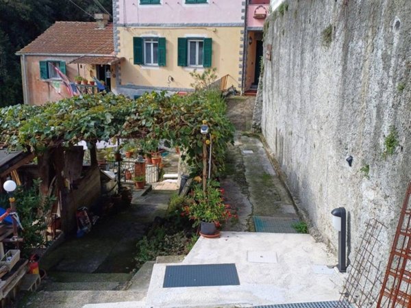casa indipendente in vendita a Ceranesi