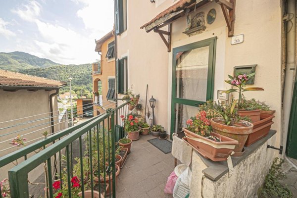 casa semindipendente in vendita a Ceranesi in zona Paravanico
