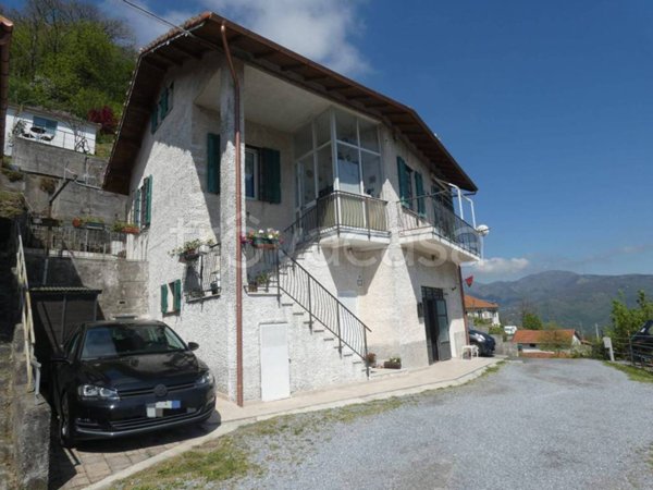 casa indipendente in vendita a Ceranesi