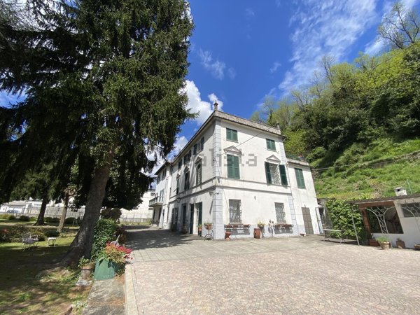 casa indipendente in vendita a Ceranesi