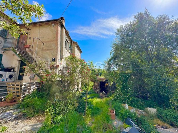 casa indipendente in vendita a Ceranesi