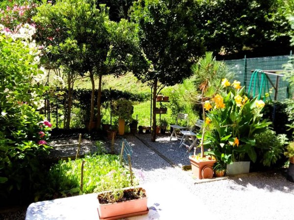 casa indipendente in vendita a Ceranesi in zona Ferriera