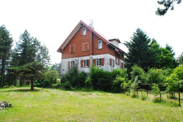 casa indipendente in vendita a Ceranesi in zona Piani di Praglia