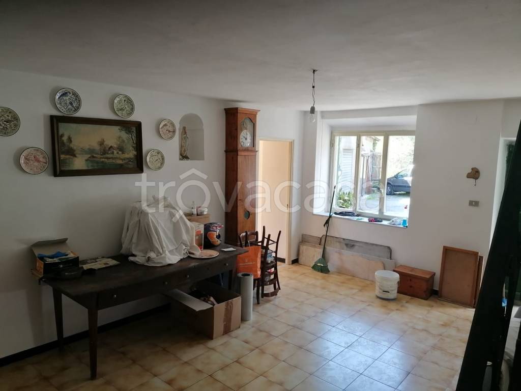 appartamento in vendita a Ceranesi in zona Paravanico