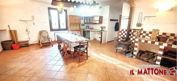 casa indipendente in vendita a Ceranesi in zona Paravanico