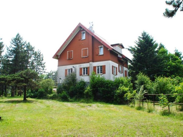 casa indipendente in vendita a Ceranesi in zona Piani di Praglia