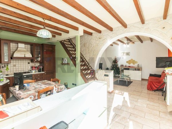 casa indipendente in vendita a Ceranesi