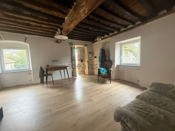 casa semindipendente in vendita a Ceranesi