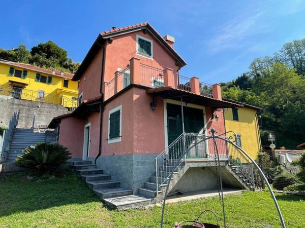 casa indipendente in vendita a Ceranesi
