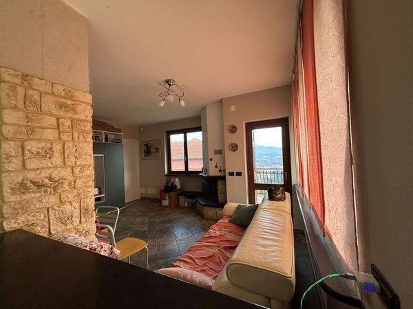 appartamento in vendita a Ceranesi in zona Ferriera