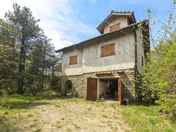 casa indipendente in vendita a Ceranesi in zona Piani di Praglia