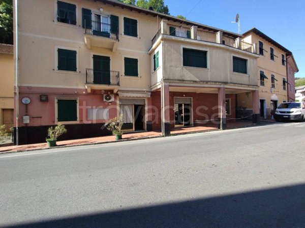 negozio in vendita a Ceranesi in zona Ferriera